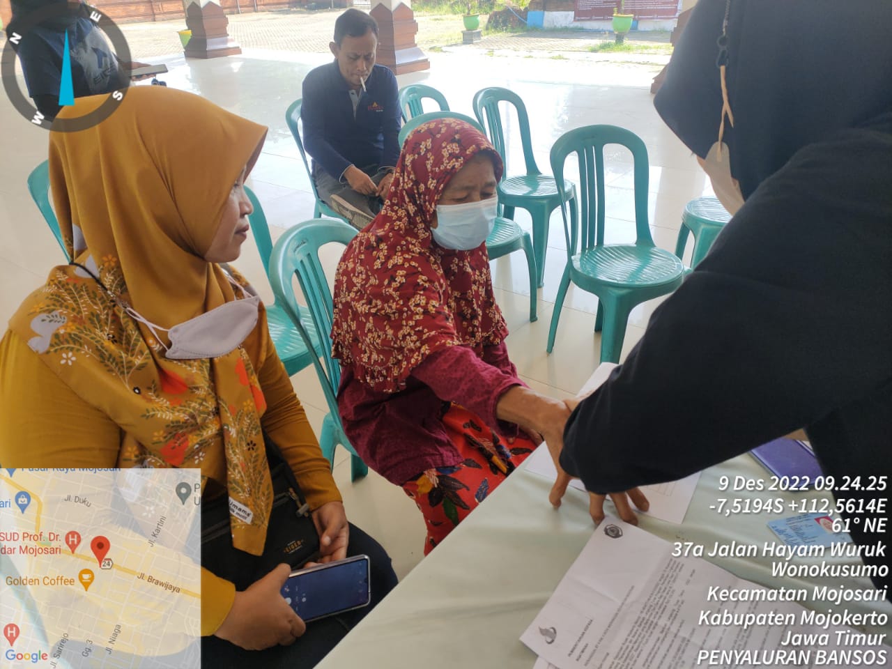 PENYALURAN BANTUAN SOSIAL DANA BAGI HASIL CUKAI TEMBAKAU ( DBHCHT ) BAGI DISABILITAS DAN LANSIA